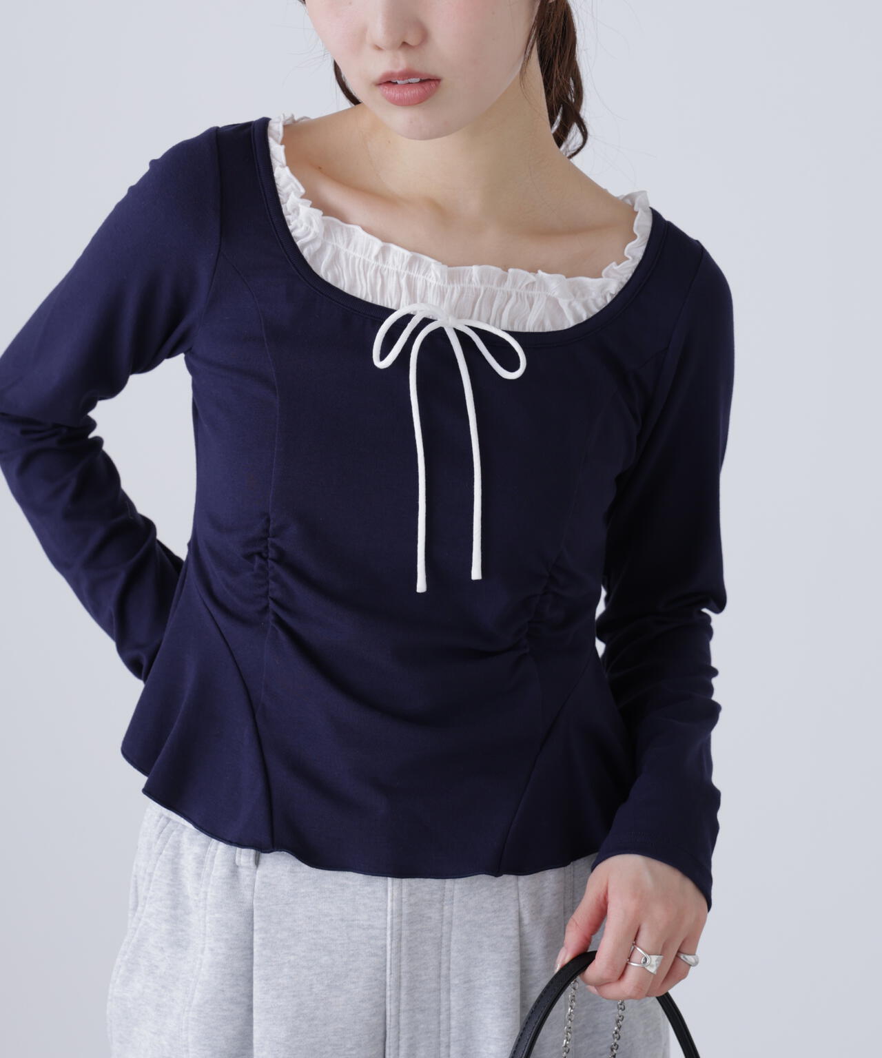 レイヤード風ペプラムカットソー