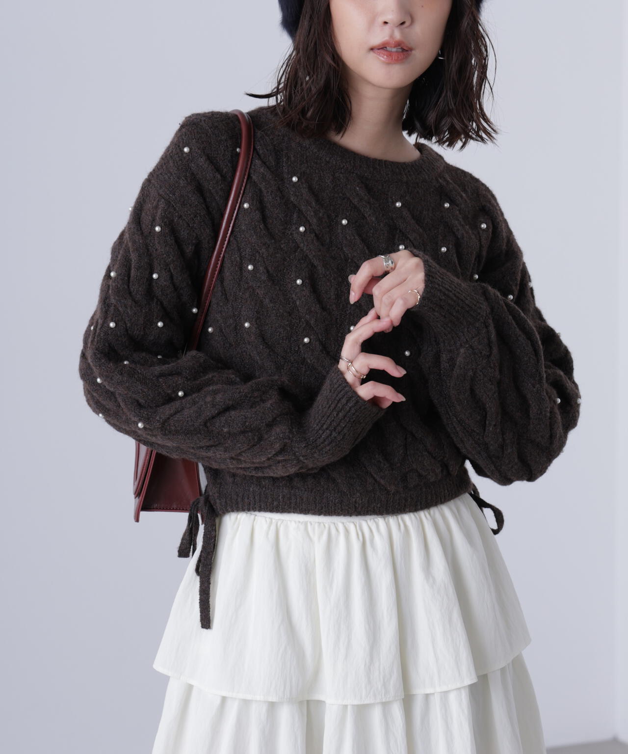 【レッド 追加生産予約】ウエストゴムパールミックスケーブルドロストニット