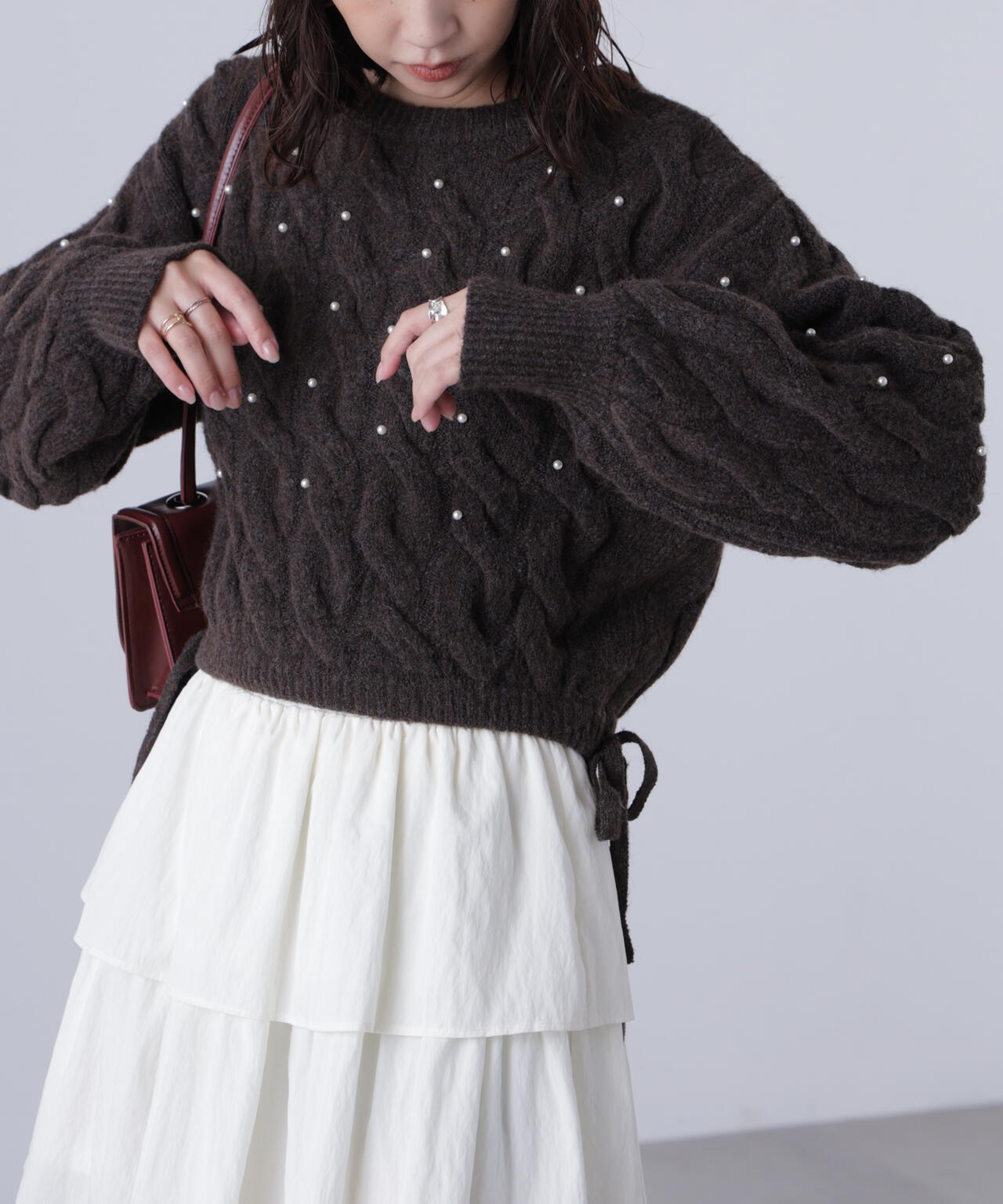 【レッド 追加生産予約】ウエストゴムパールミックスケーブルドロストニット