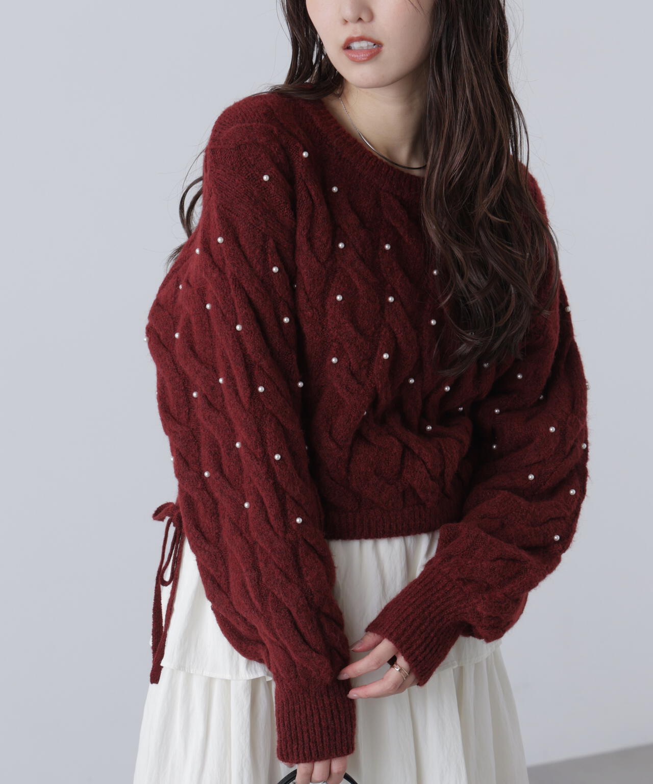 【レッド 追加生産予約】ウエストゴムパールミックスケーブルドロストニット