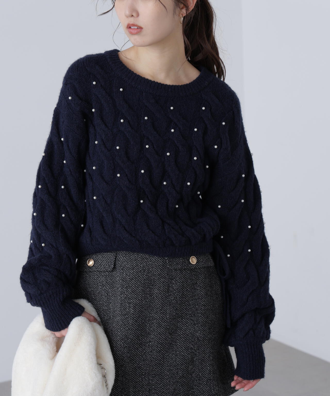 【レッド 追加生産予約】ウエストゴムパールミックスケーブルドロストニット