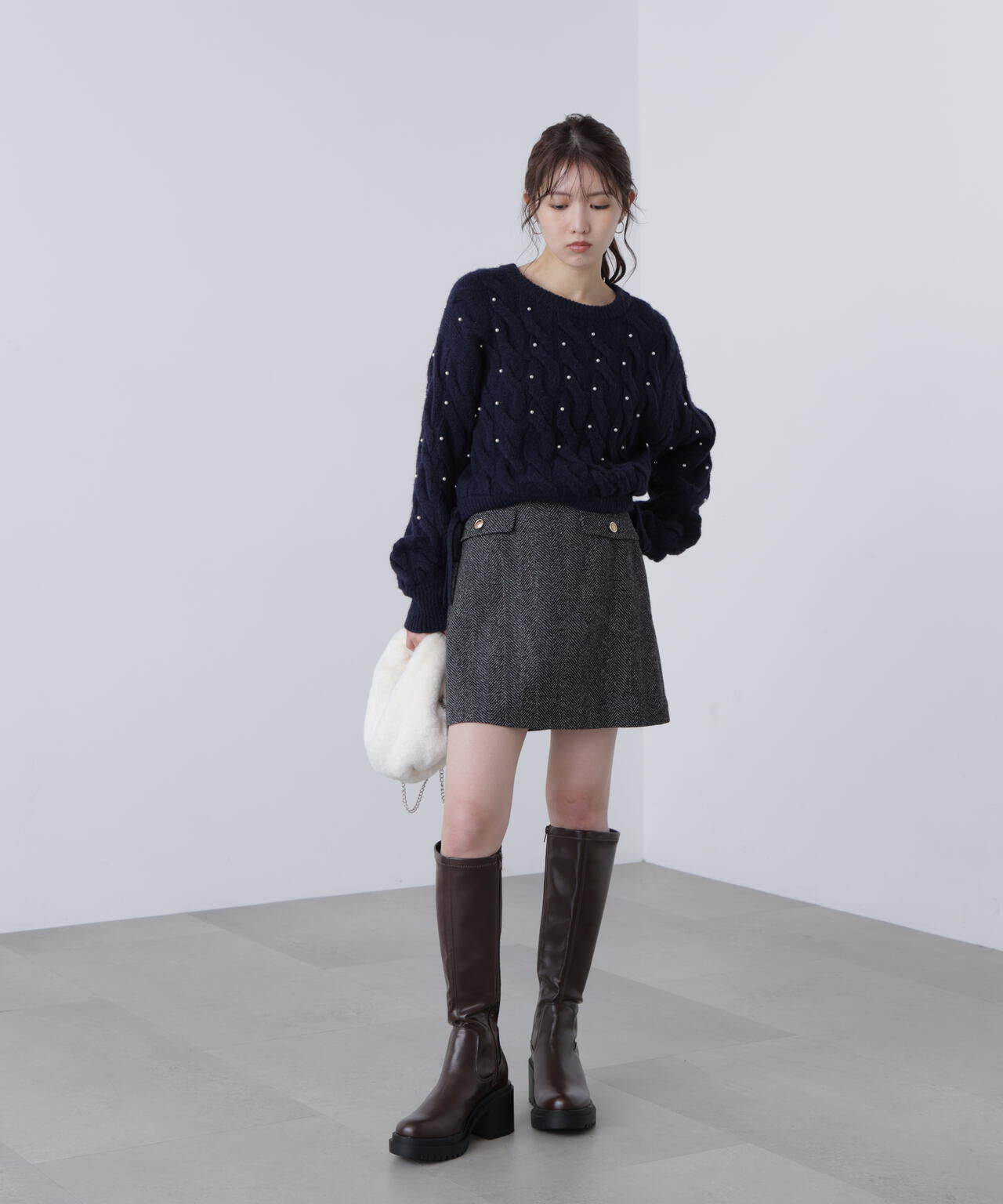 【レッド 追加生産予約】ウエストゴムパールミックスケーブルドロストニット