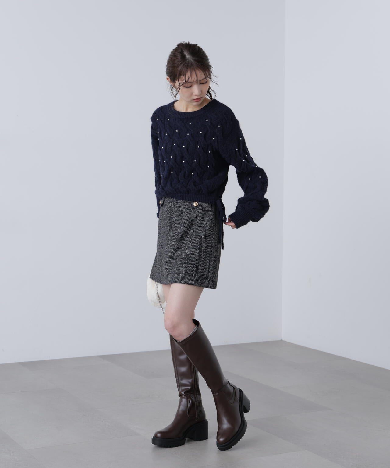 【レッド 追加生産予約】ウエストゴムパールミックスケーブルドロストニット