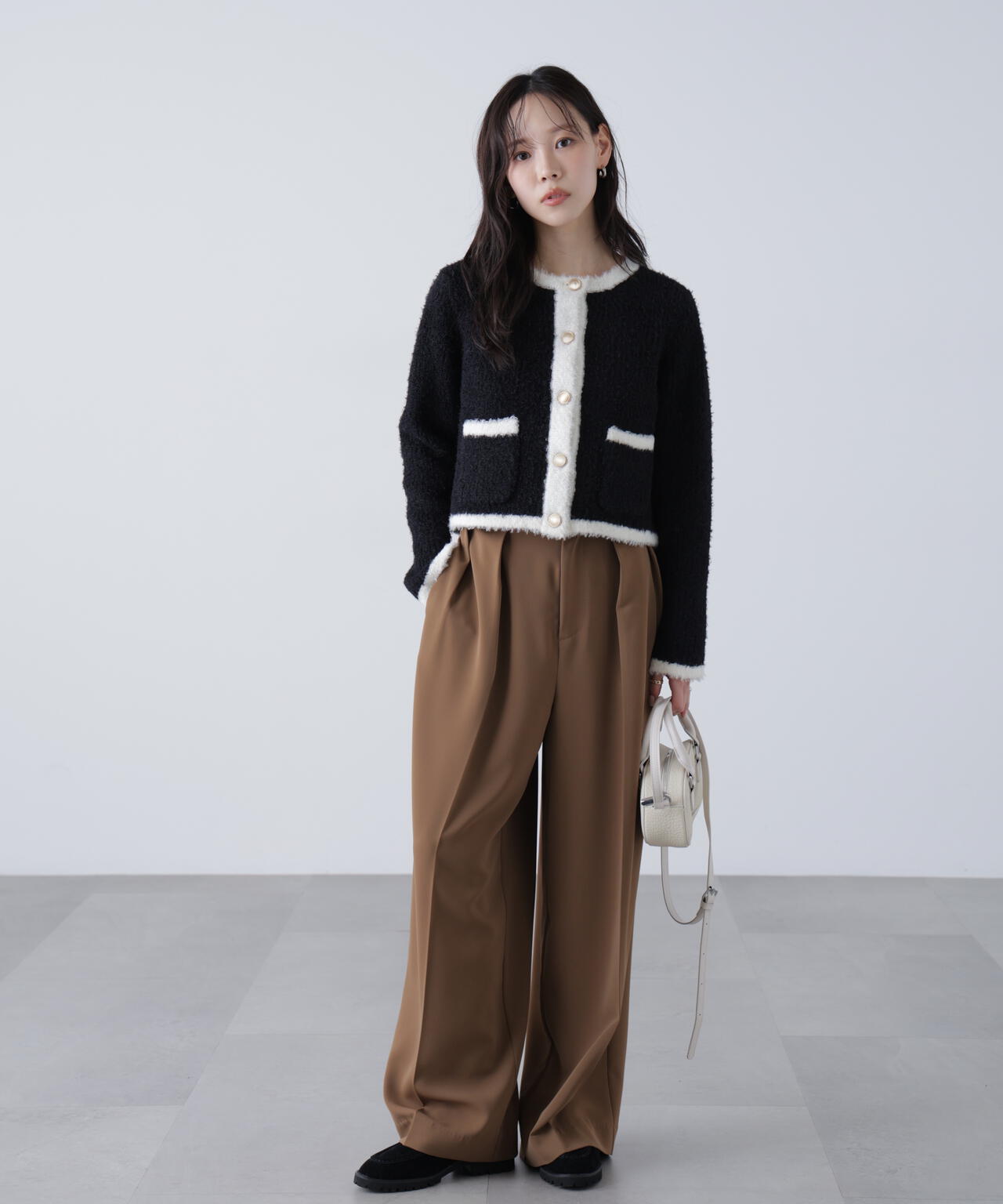 【美品】ハーリップトゥ　バイカラー　ニット　ジャケット　金ボタン　カーディガン 美品】ハーリップトゥ バイカラー ニット ジャケット 金ボタン