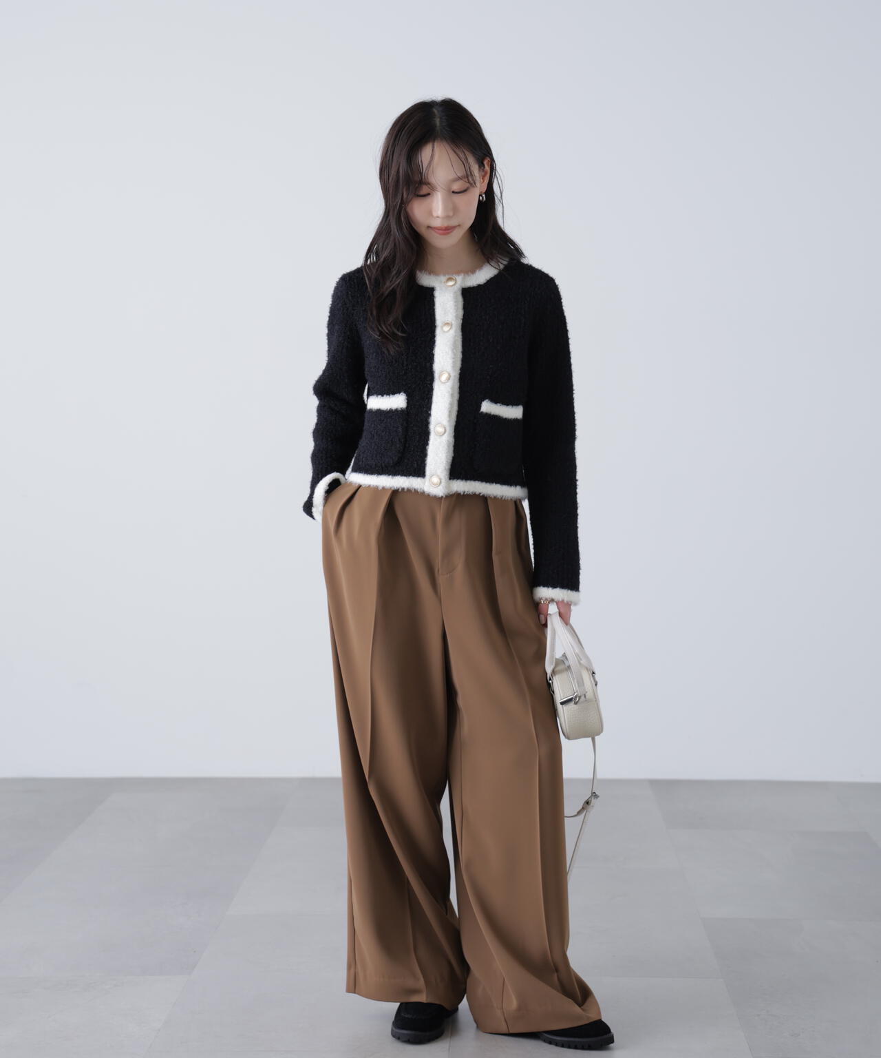 【美品】ハーリップトゥ　バイカラー　ニット　ジャケット　金ボタン　カーディガン 美品】ハーリップトゥ バイカラー ニット ジャケット 金ボタン