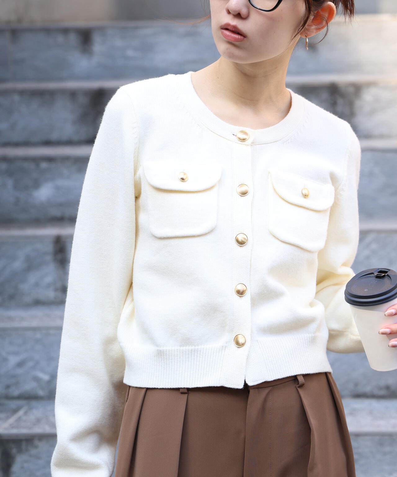 グレー・レッド 追加生産予約】フロントポケット金ボタンニット