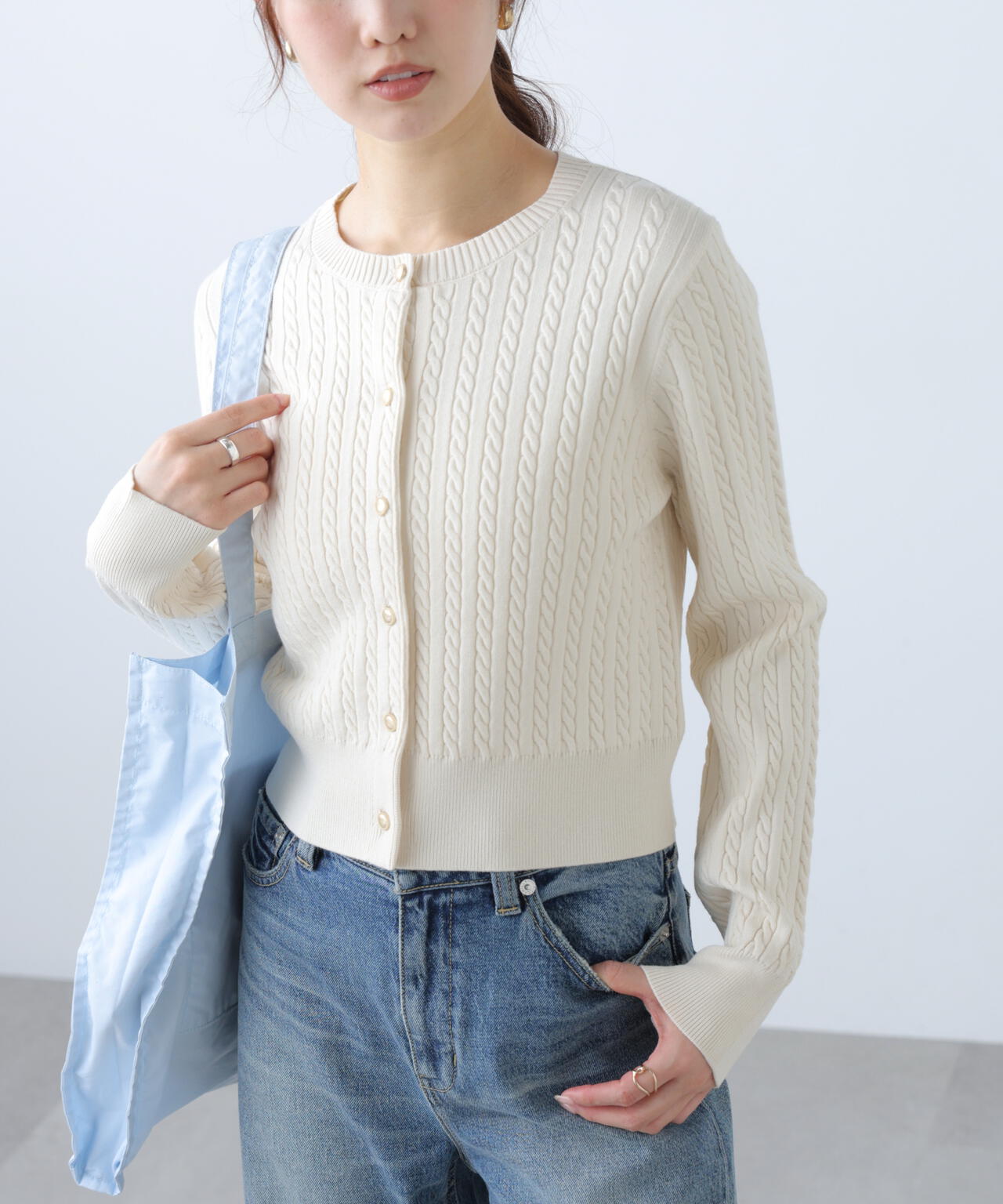 金ボタンミニケーブルカーディガン