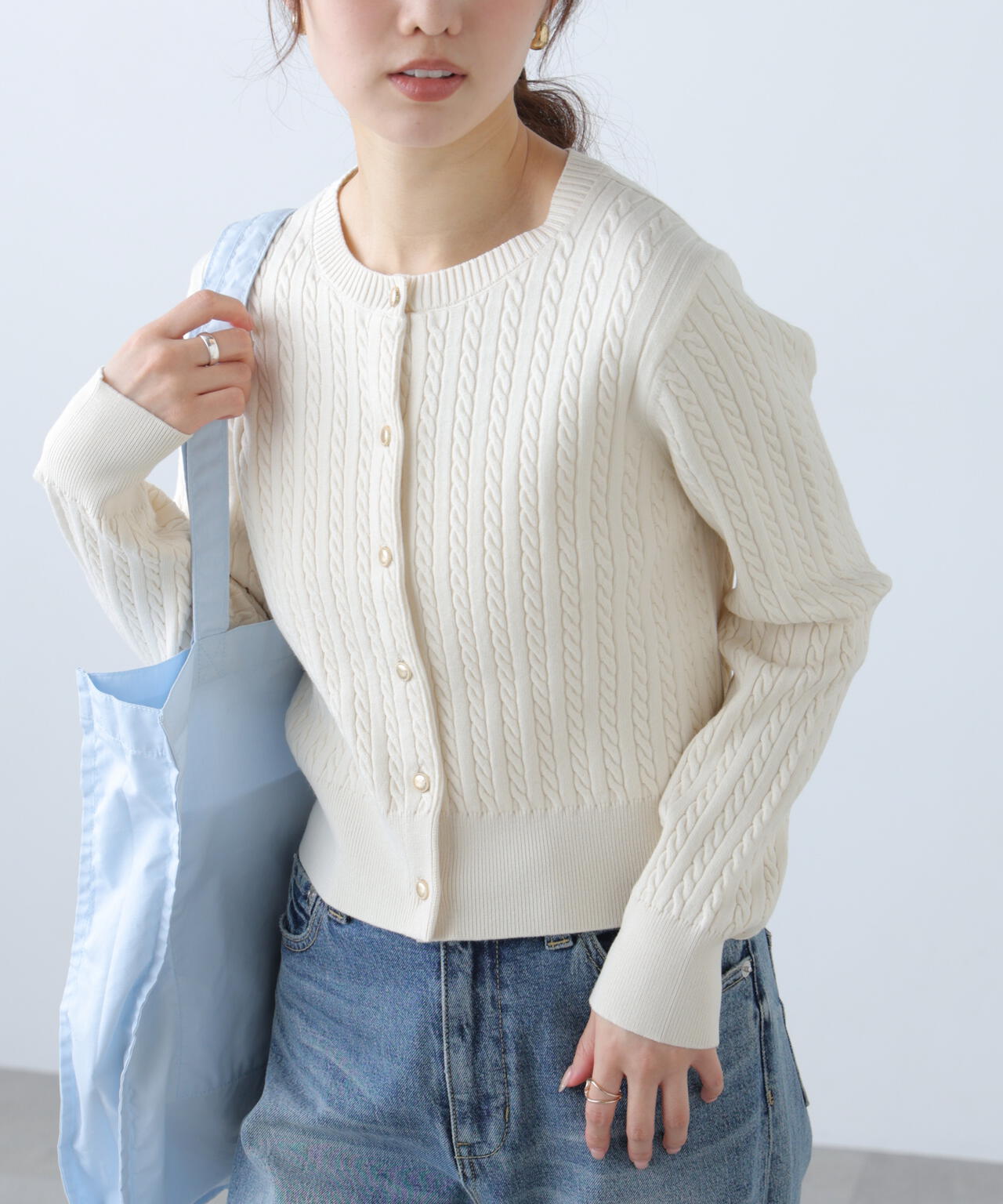 金ボタンミニケーブルカーディガン