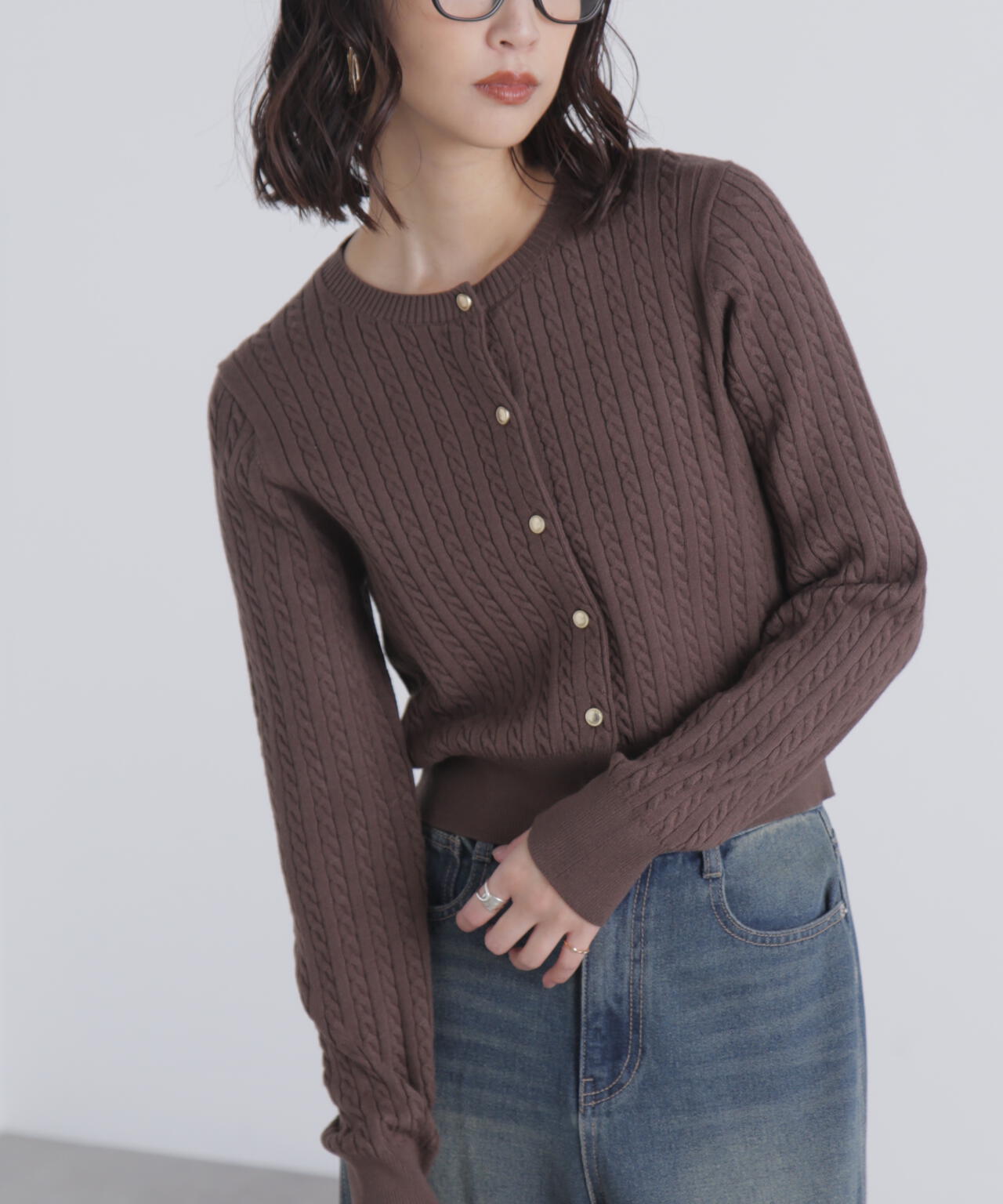金ボタンミニケーブルカーディガン