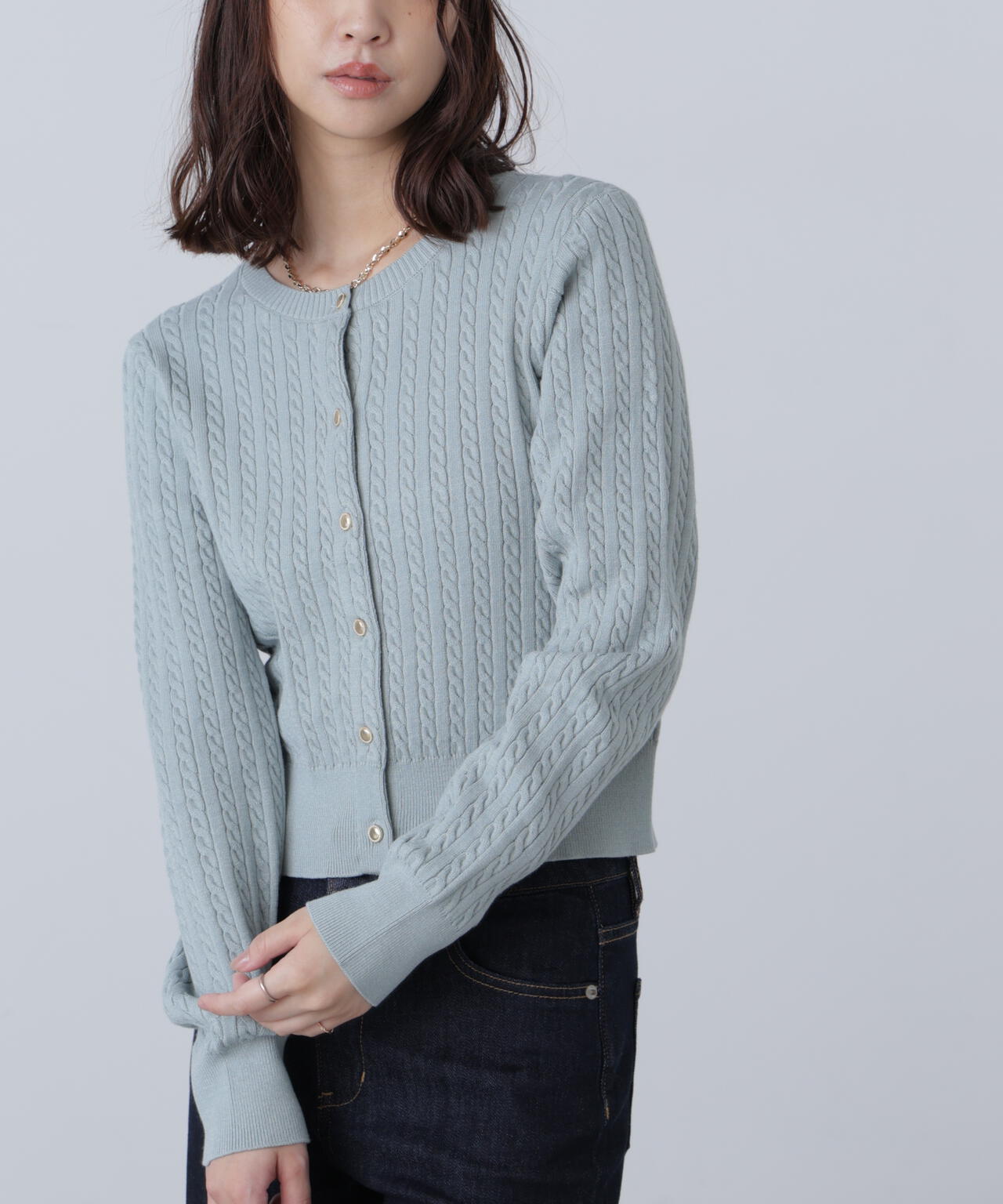 金ボタンミニケーブルカーディガン
