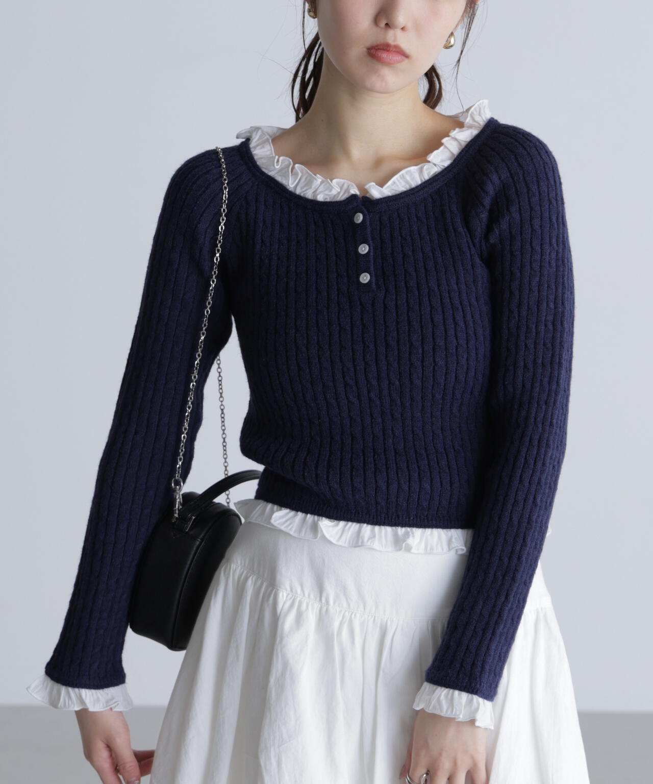 フリルドッキングコンパクトケーブルニット