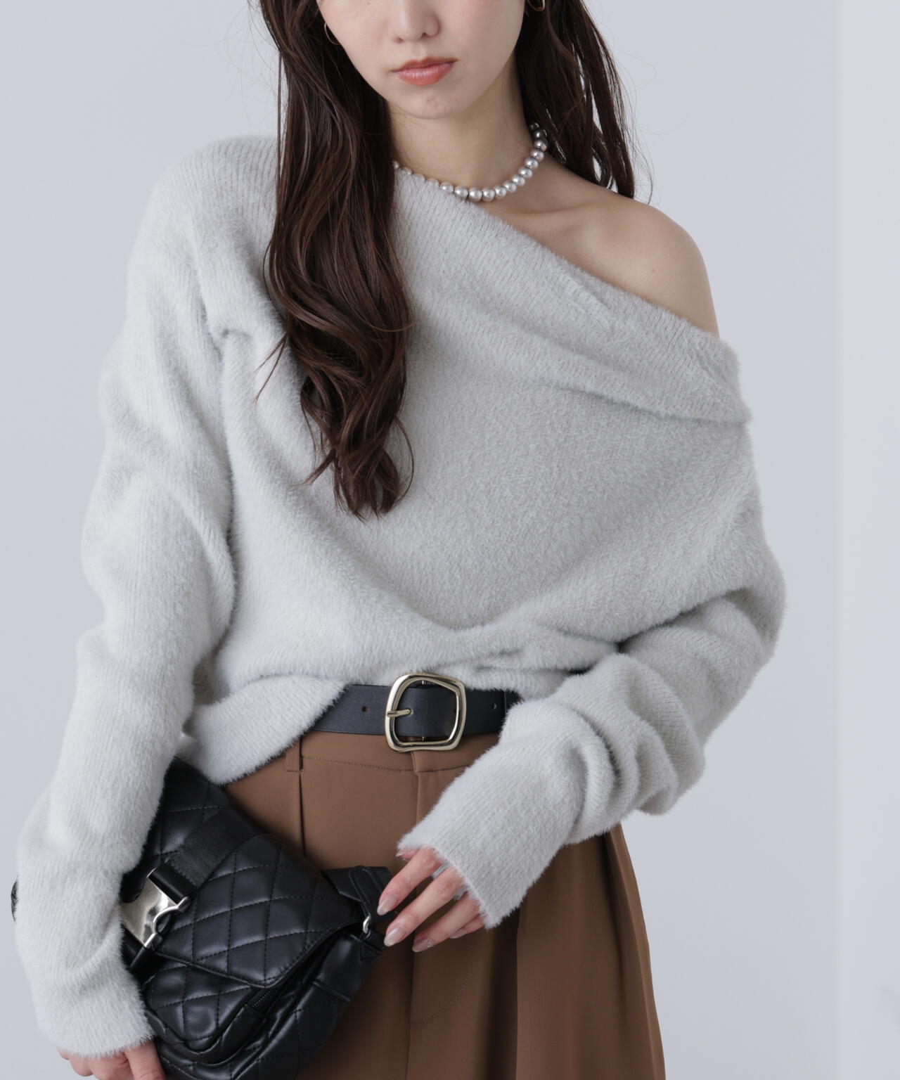 【MFM】シャギーオフショルドレープネックニット