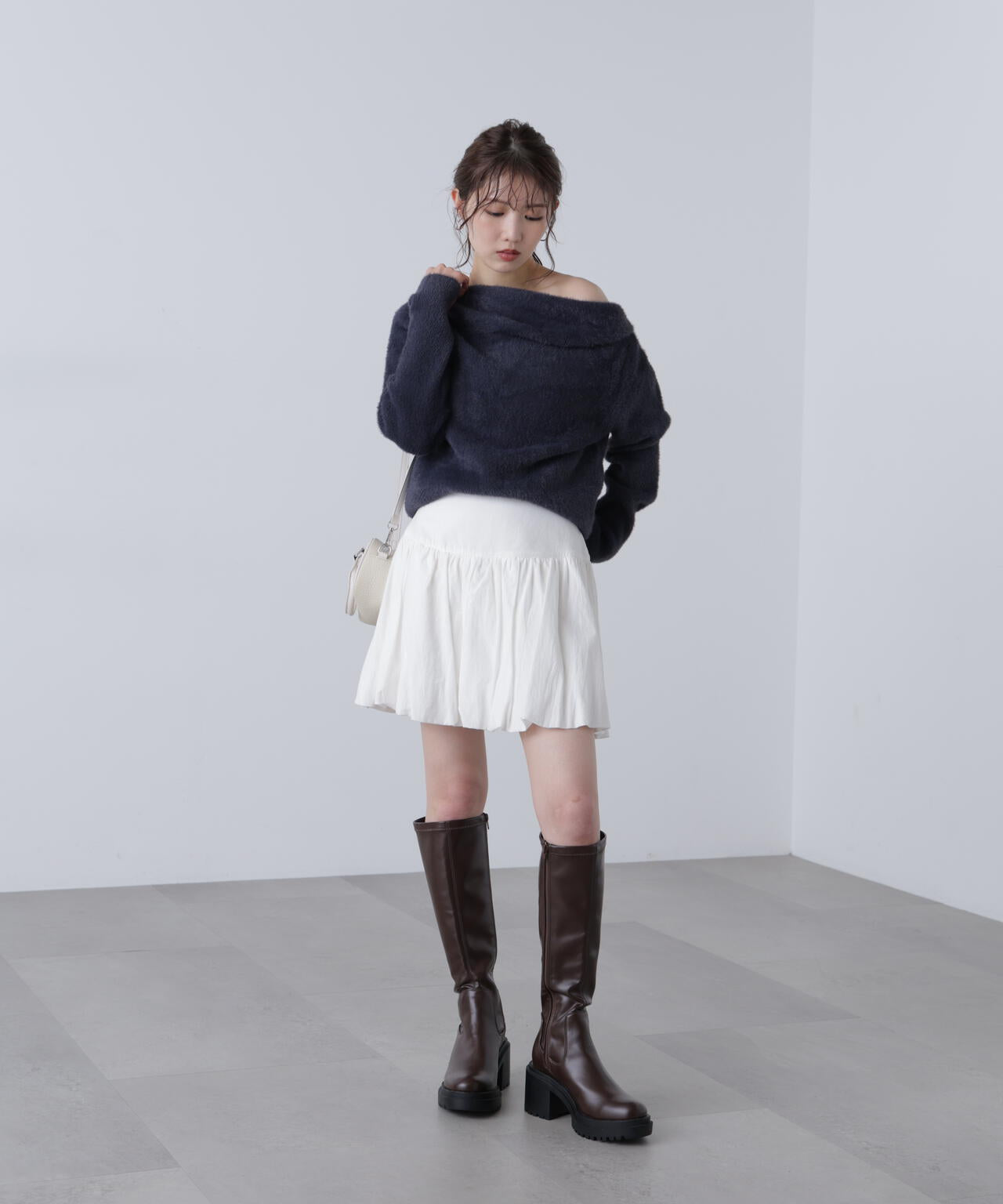 【MFM】シャギーオフショルドレープネックニット