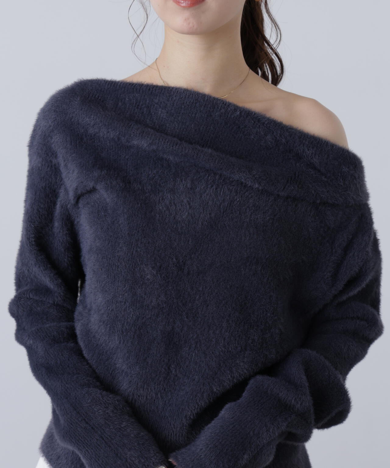 【MFM】シャギーオフショルドレープネックニット