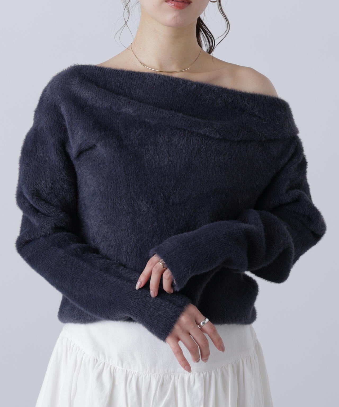 【MFM】シャギーオフショルドレープネックニット