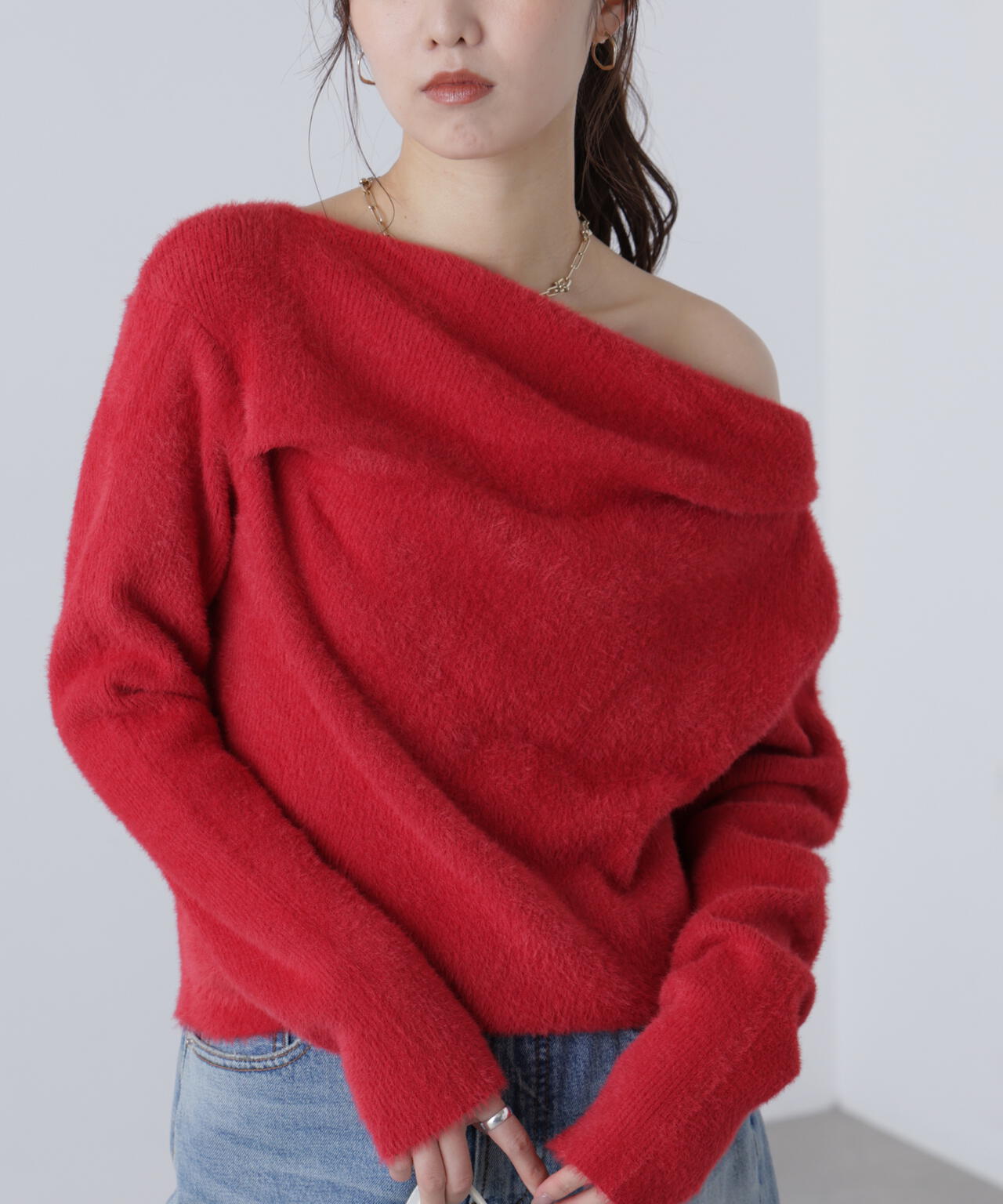 【MFM】シャギーオフショルドレープネックニット