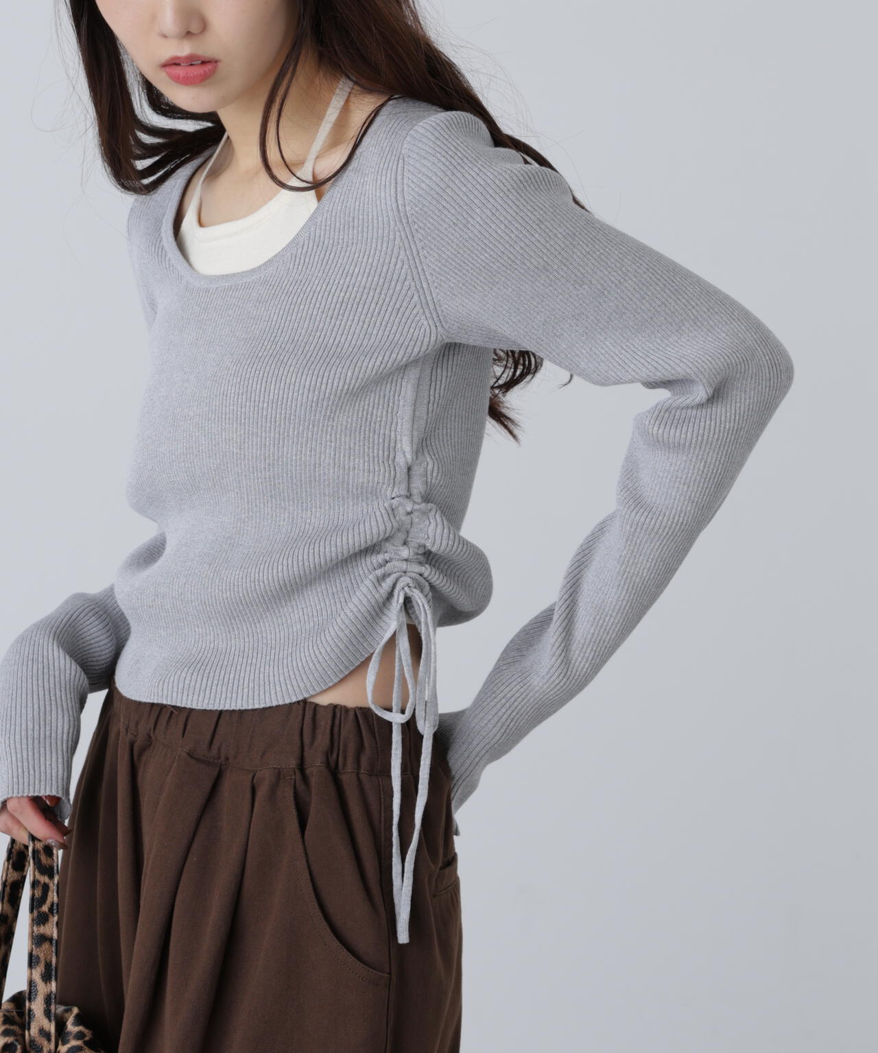ホルターネックレイヤードサイドドロストニット