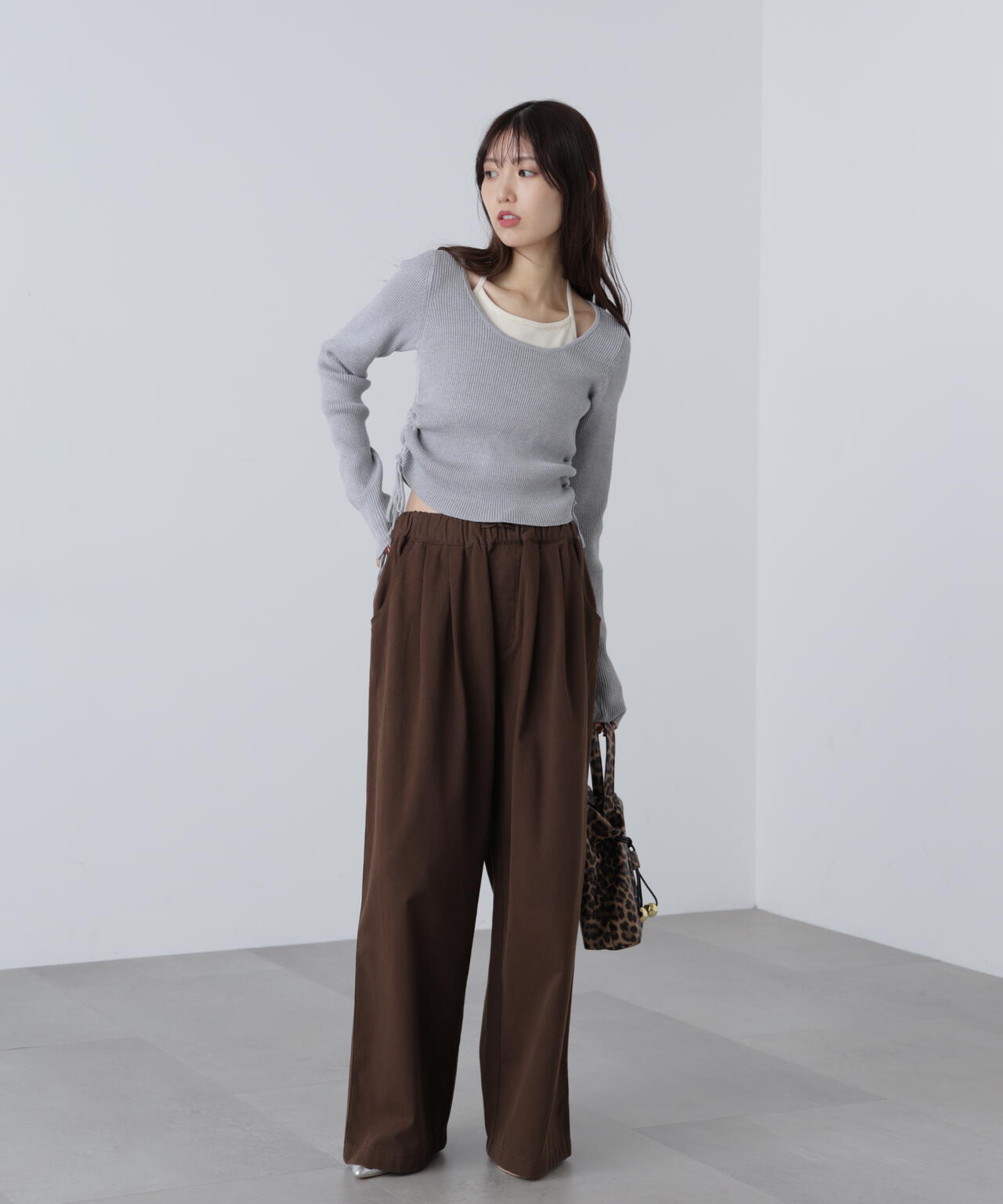 ホルターネックレイヤードサイドドロストニット