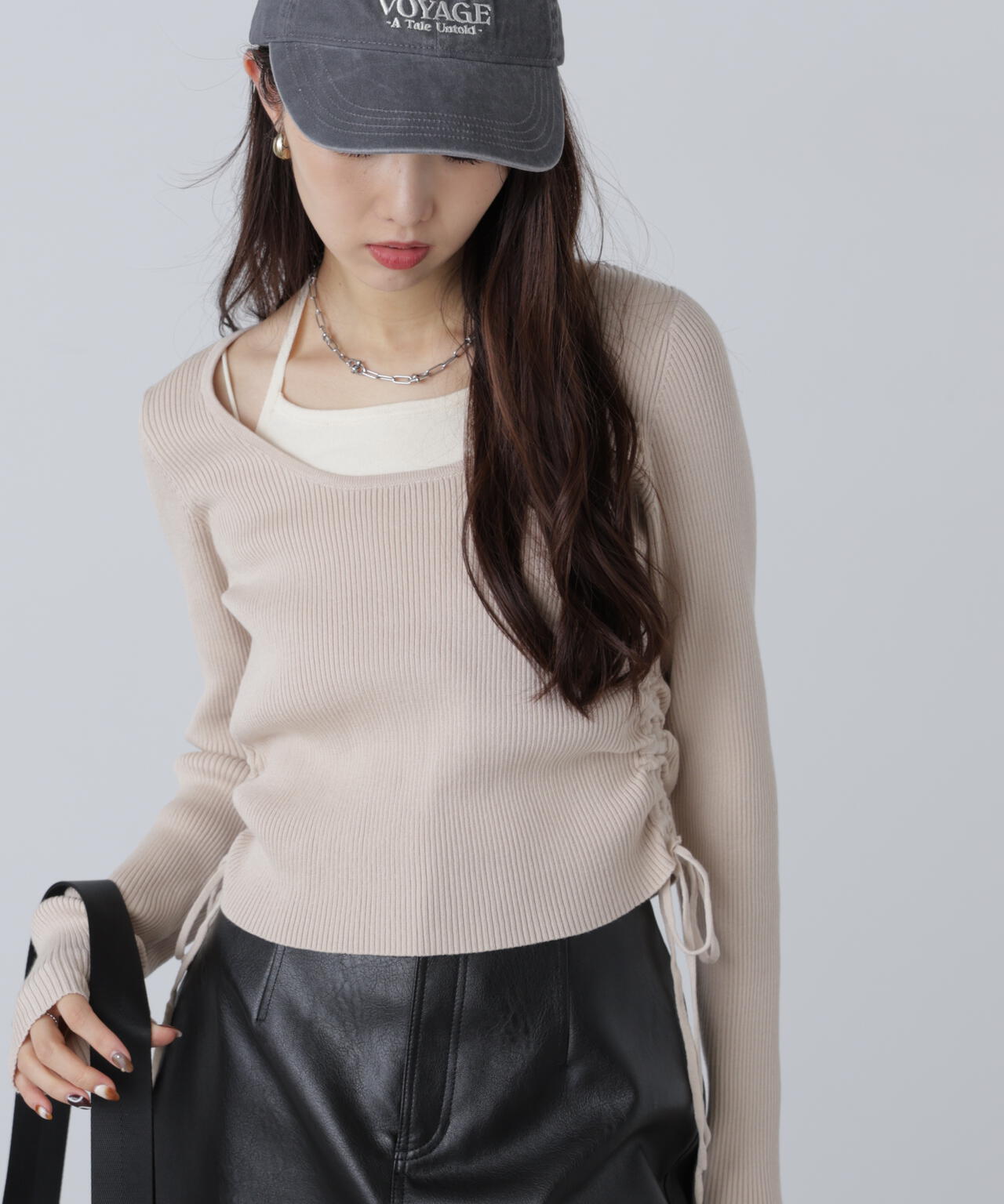 ホルターネックレイヤードサイドドロストニット