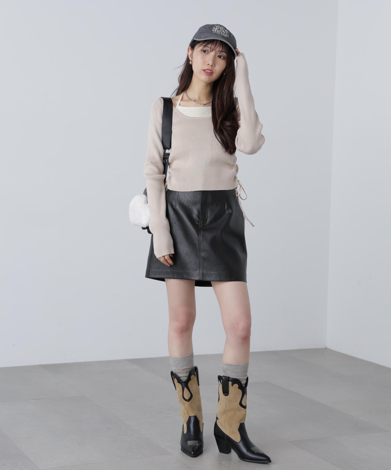 ホルターネックレイヤードサイドドロストニット