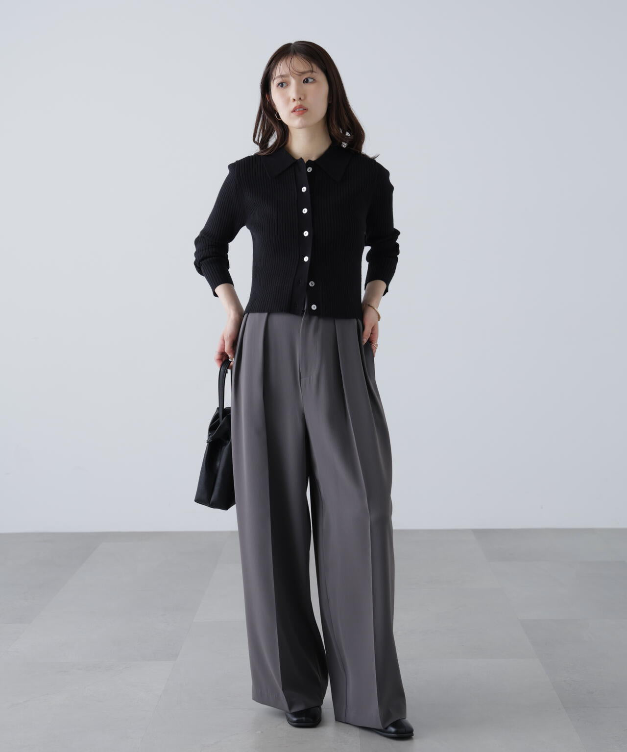 〈ＭＦＭ〉きらきらボタン襟ニット