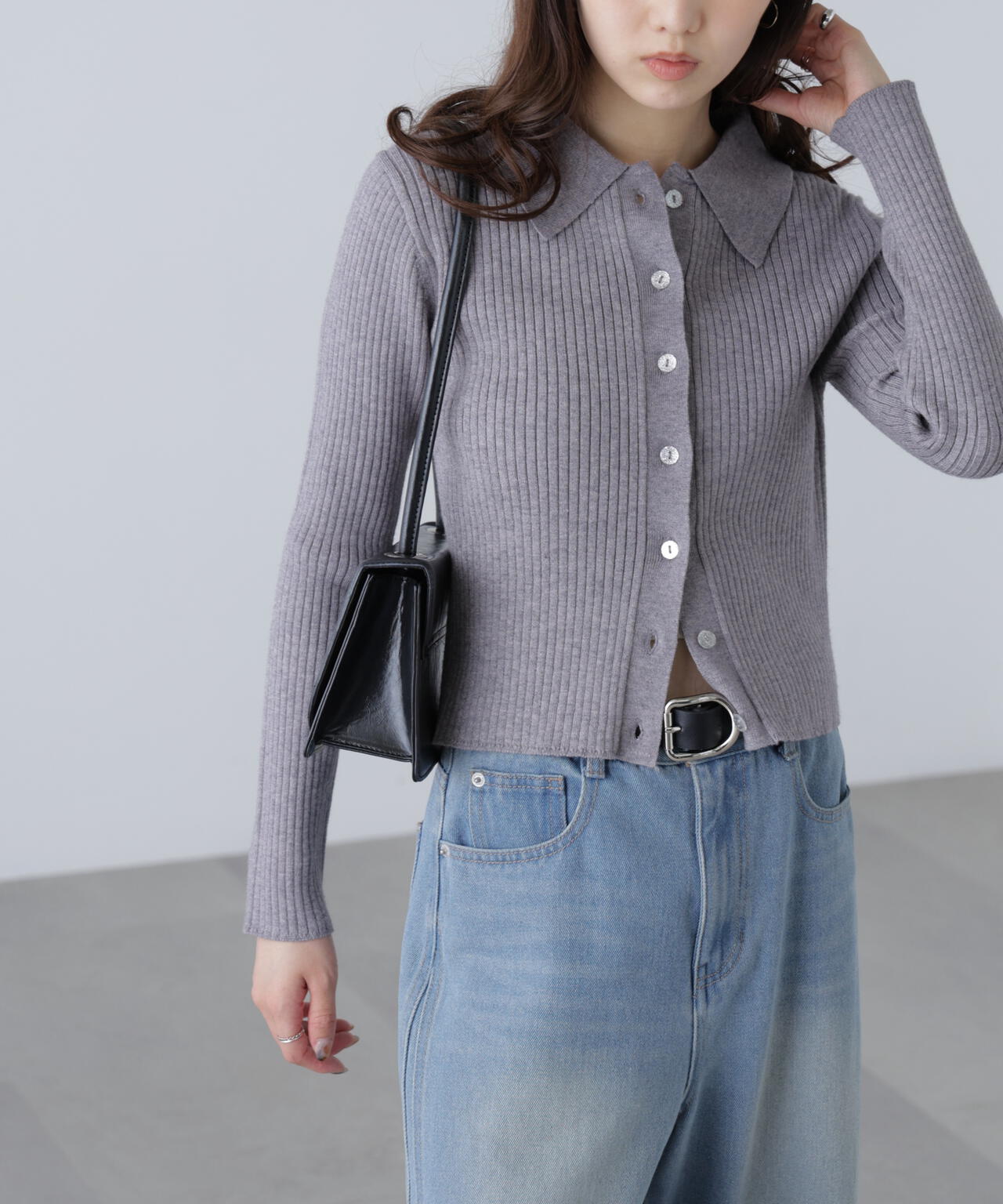 〈ＭＦＭ〉きらきらボタン襟ニット