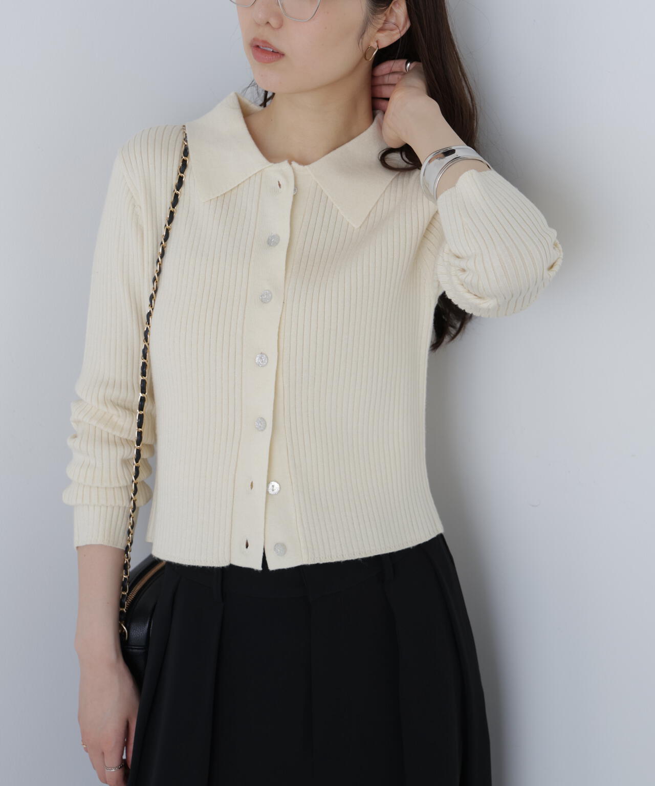 〈ＭＦＭ〉きらきらボタン襟ニット