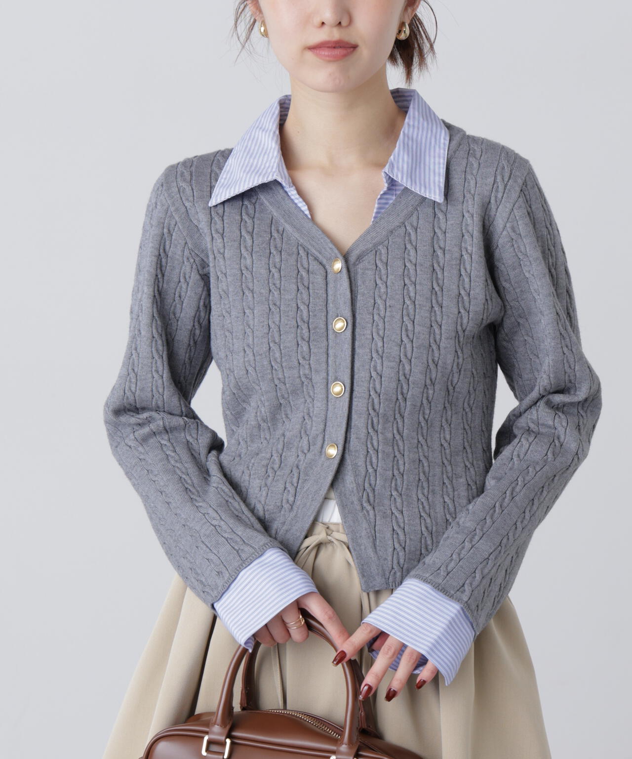 シャツレイヤードゴールドボタンニット