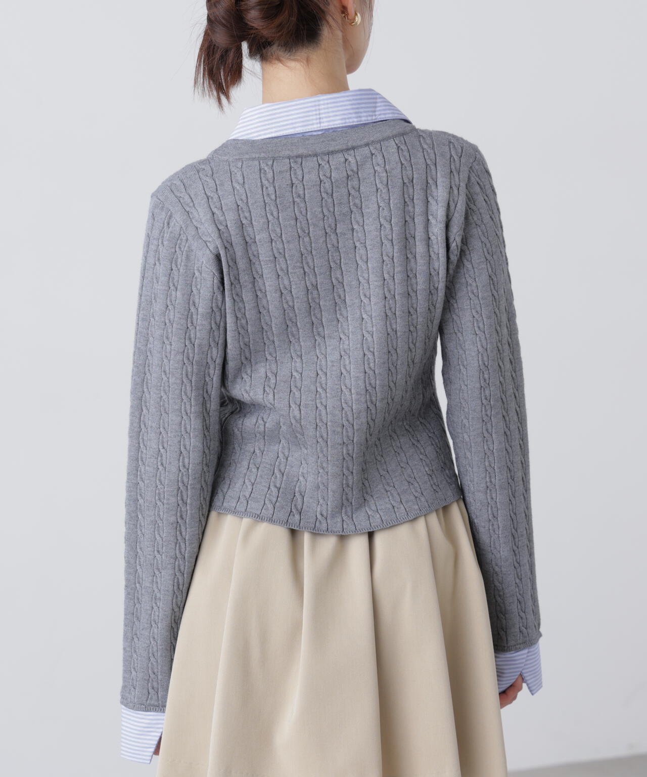 シャツレイヤードゴールドボタンニット