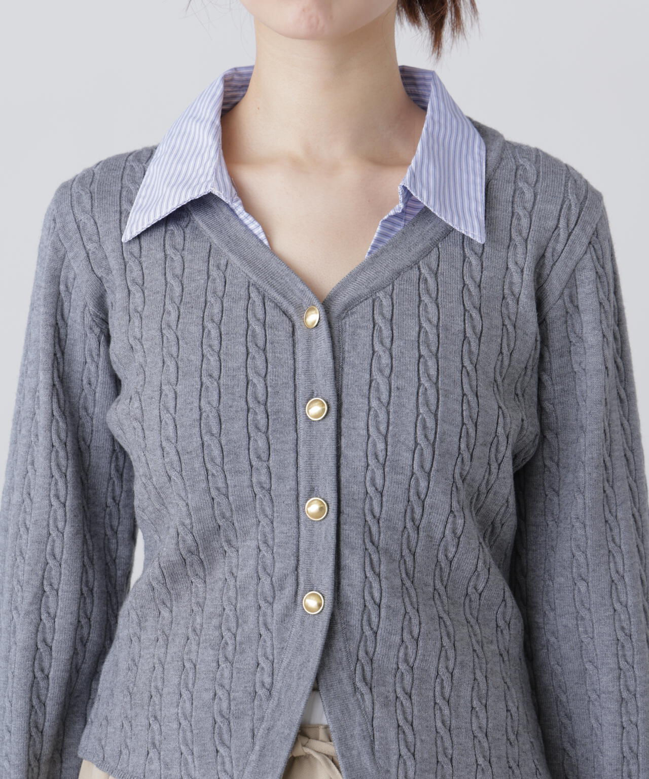 シャツレイヤードゴールドボタンニット