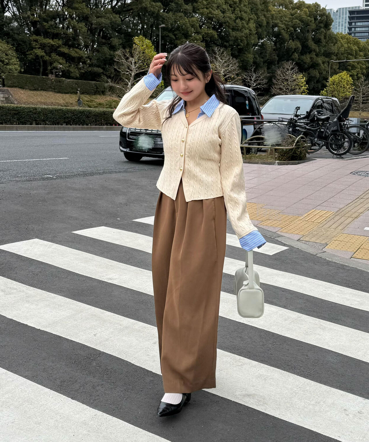 シャツレイヤードゴールドボタンニット