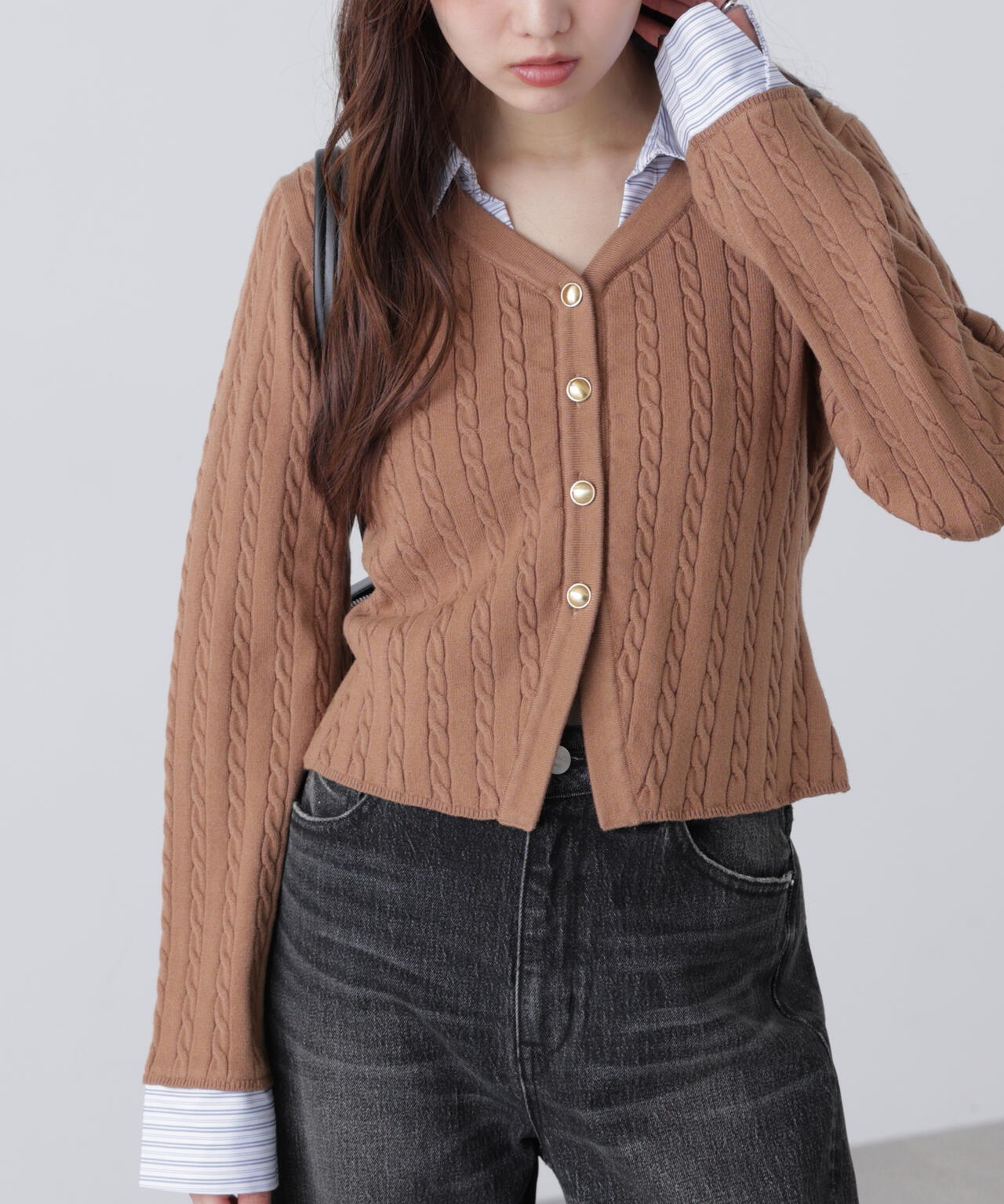 シャツレイヤードゴールドボタンニット