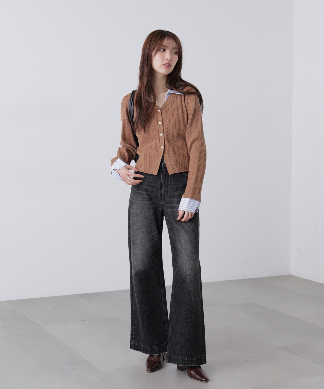 シャツレイヤードゴールドボタンニット