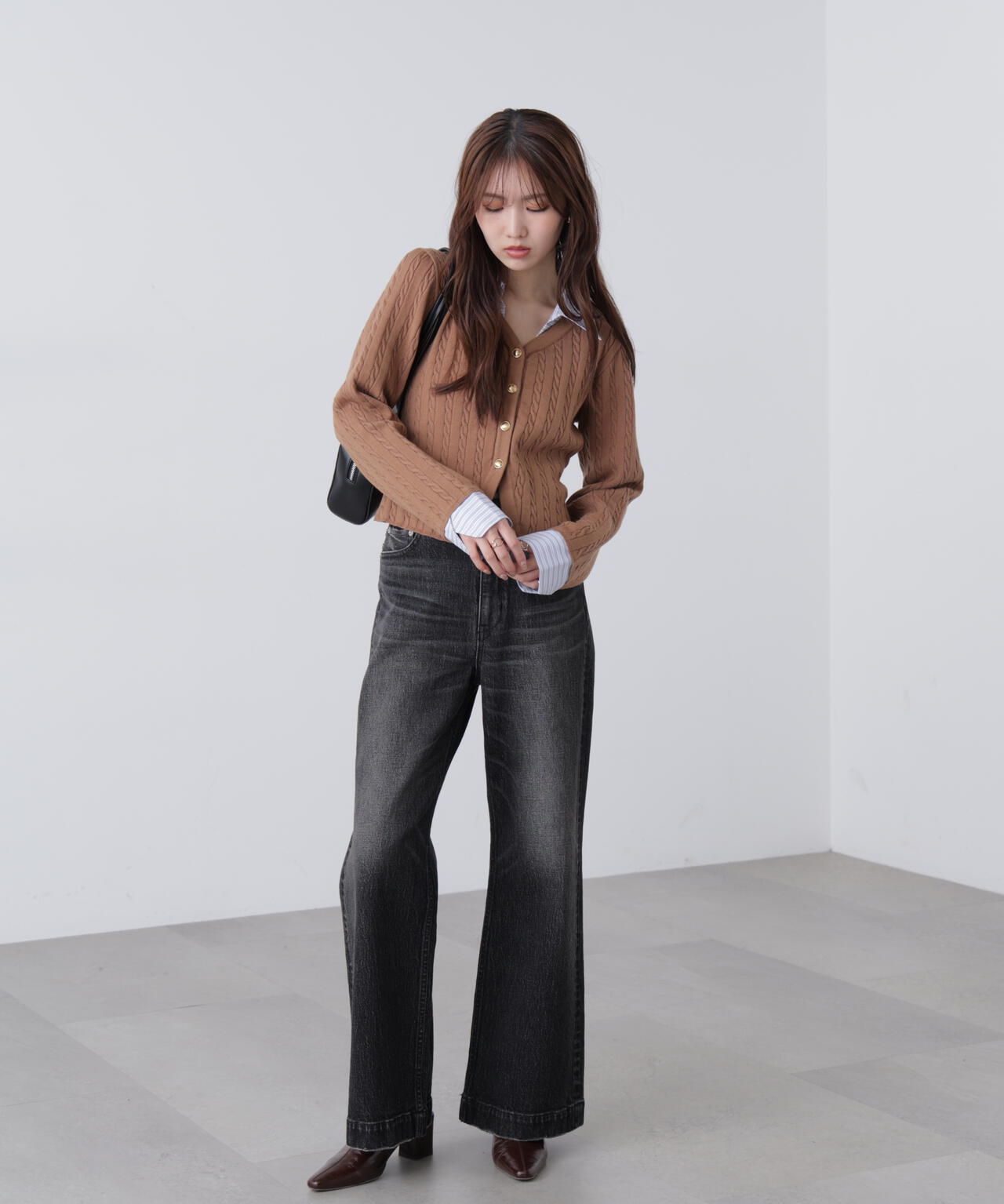 シャツレイヤードゴールドボタンニット