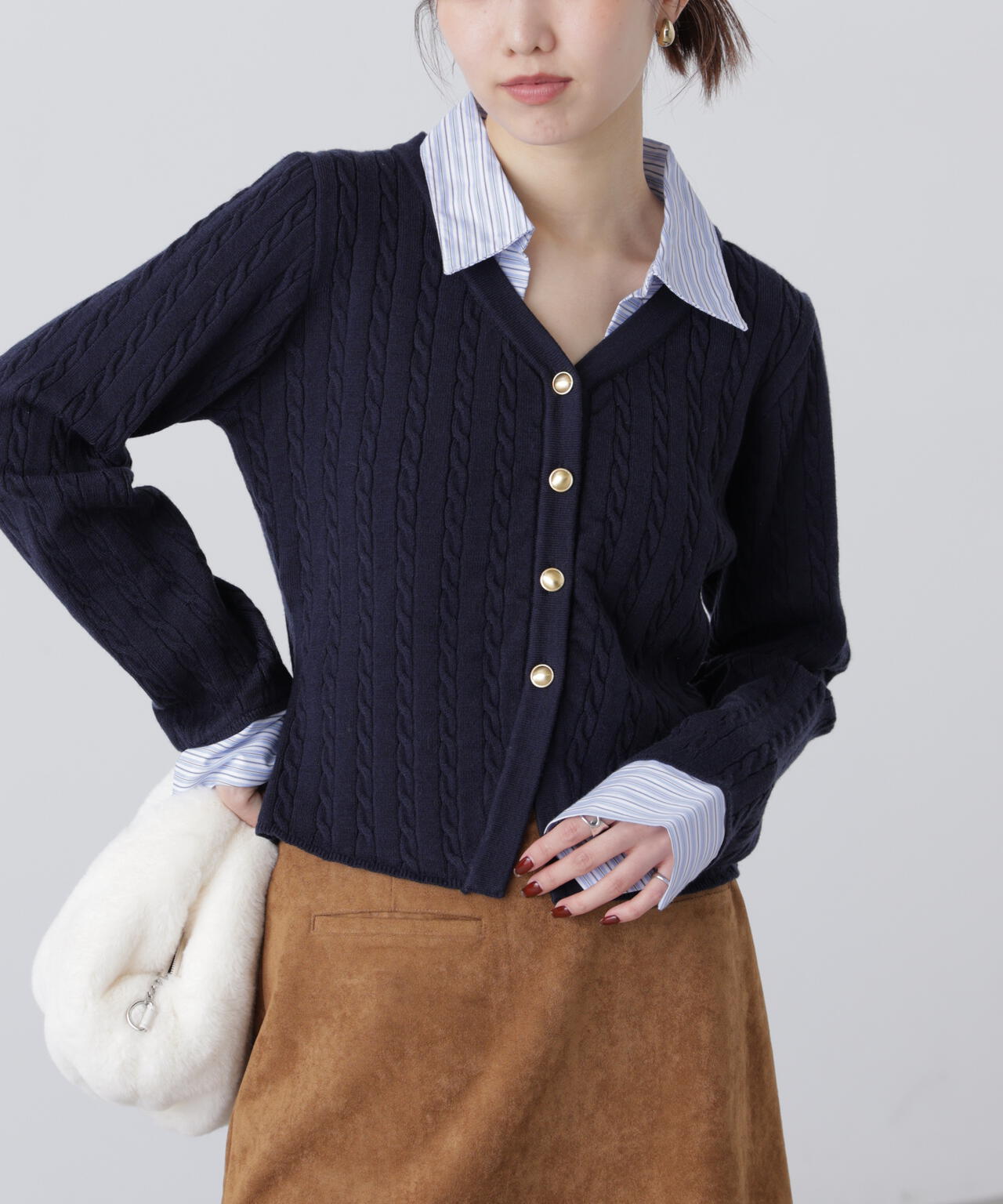 シャツレイヤードゴールドボタンニット