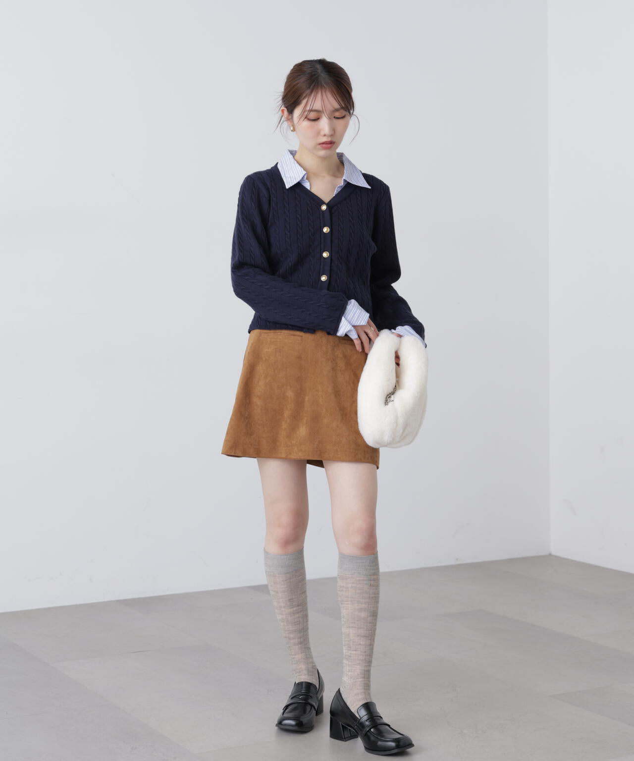 シャツレイヤードゴールドボタンニット