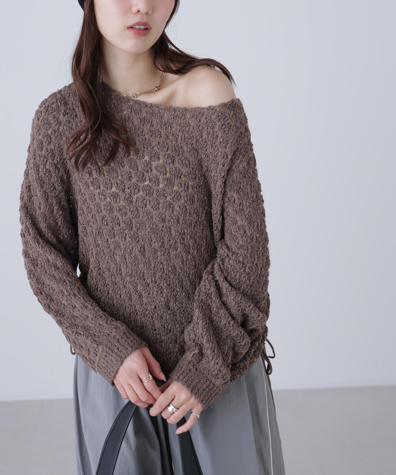 ポコポコワンショル脇ドロストオーバーニット