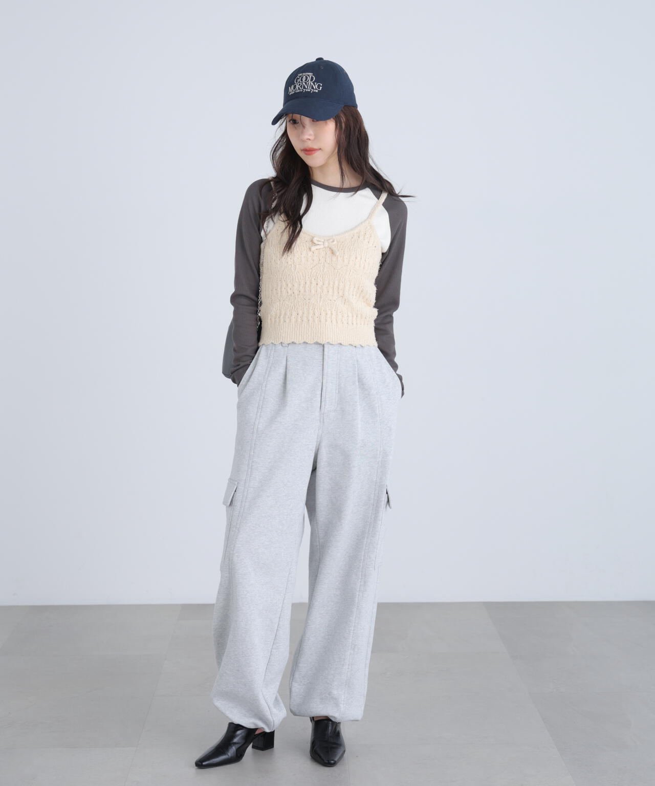 透かし編みニットタンクトップビスチェ