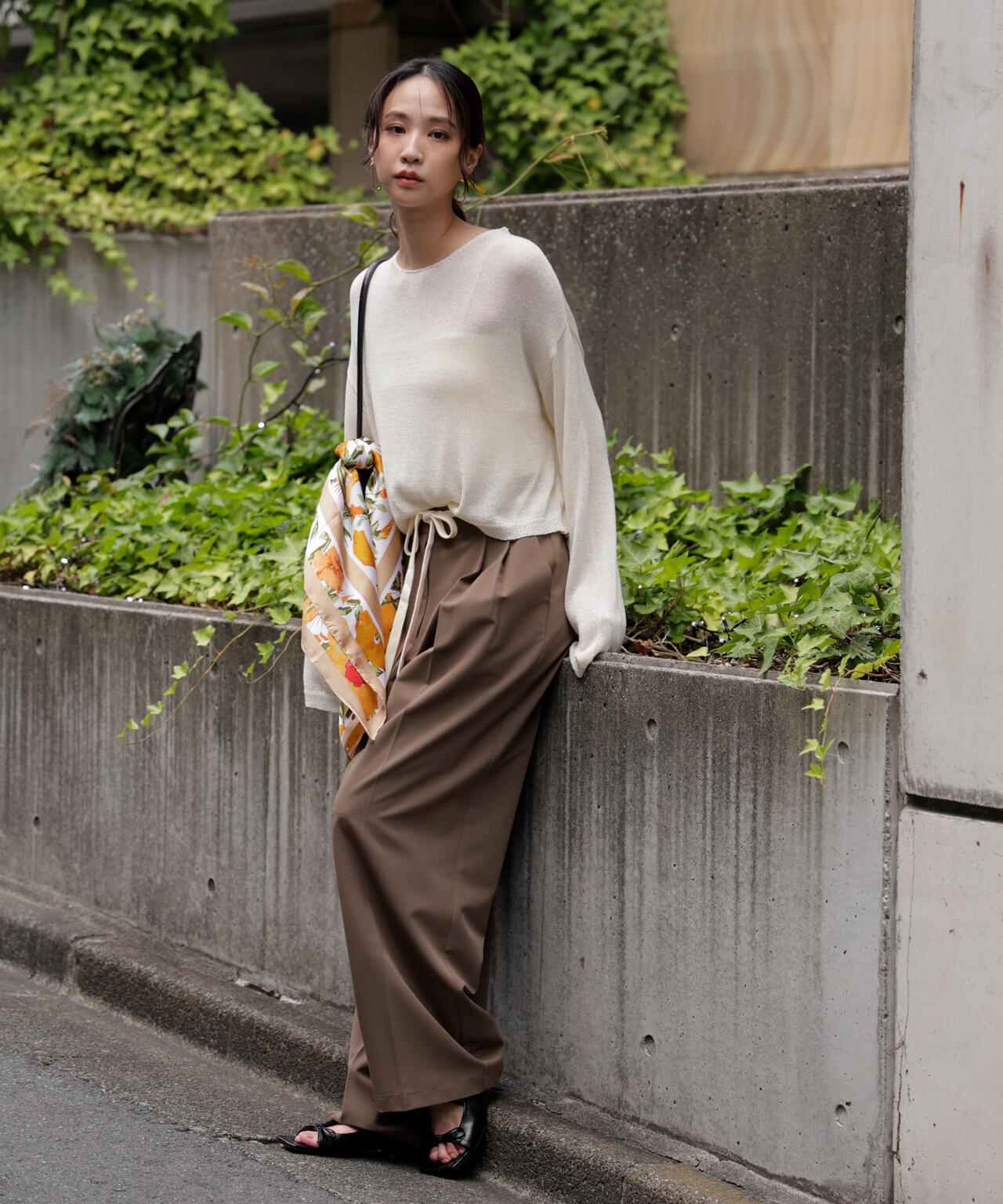 透かしあみ天竺短丈ニット