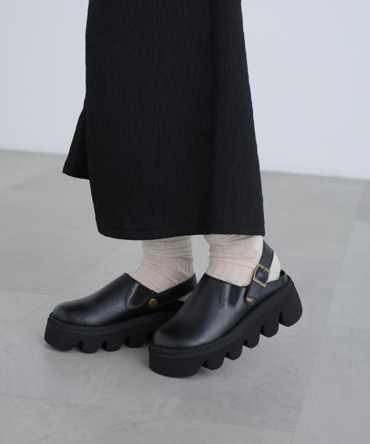 クロッグ厚底サンダル