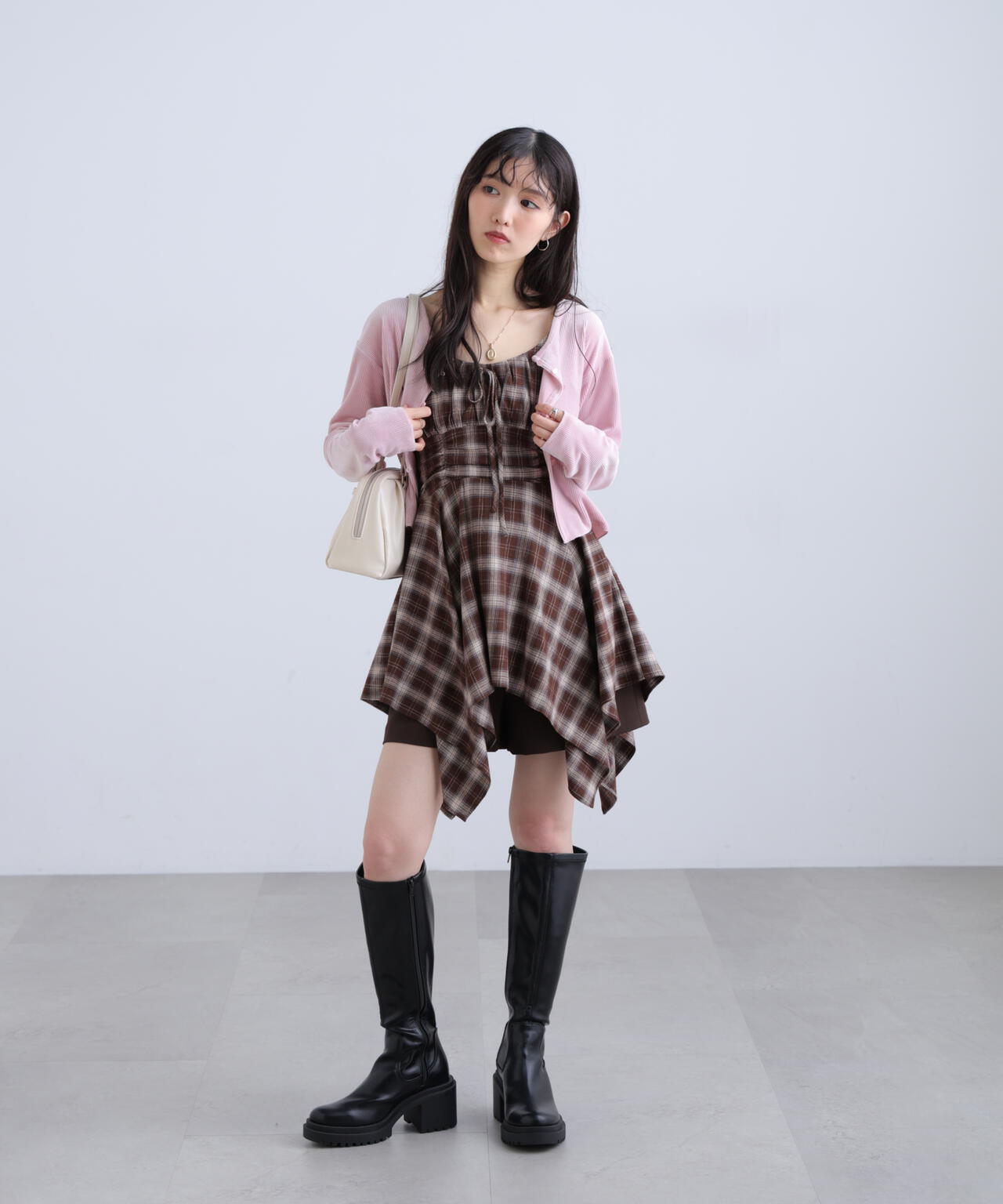 162cm 着用サイズ：FR
