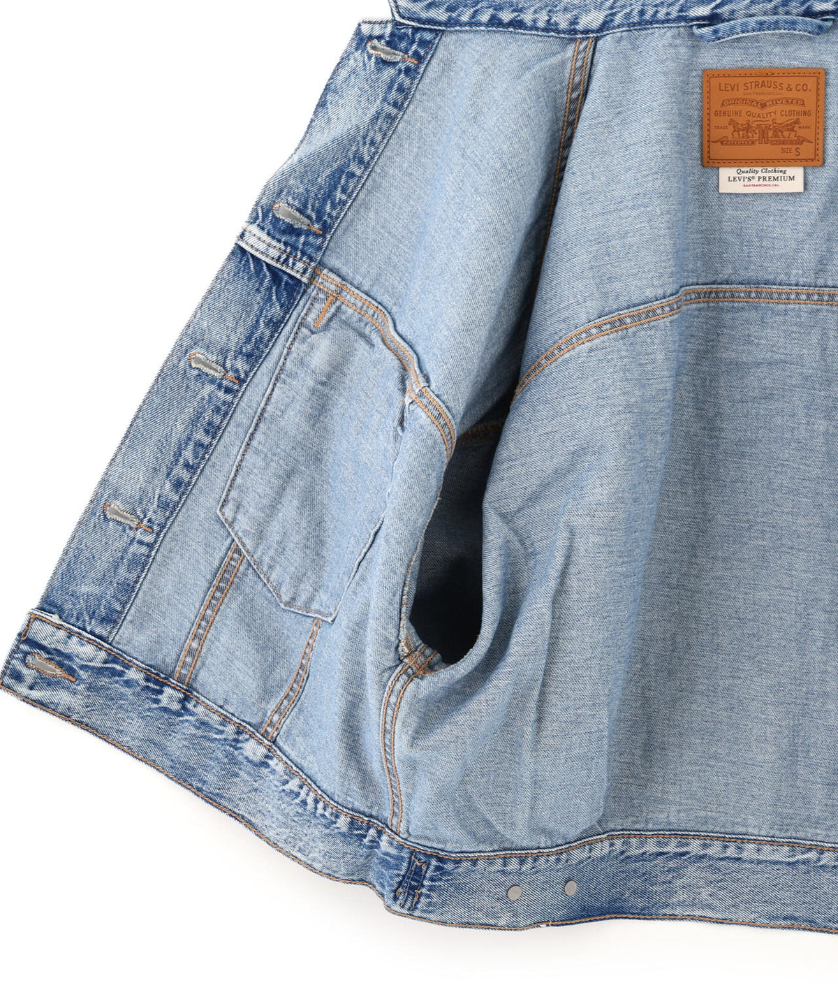 〈Levi's〉LOOSE CROP TRUCKER デニムジャケット