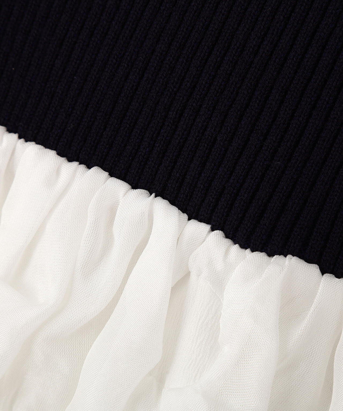 〈ＭＦＭ〉ぽこぽこドッキングニット