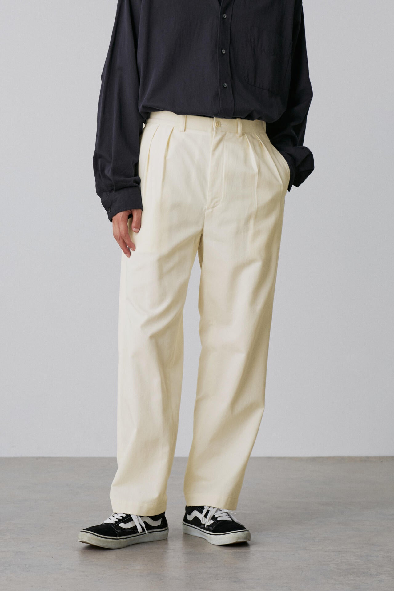Ｙ / ORGANIC COTTON TENCEL CHINO TROUSERS