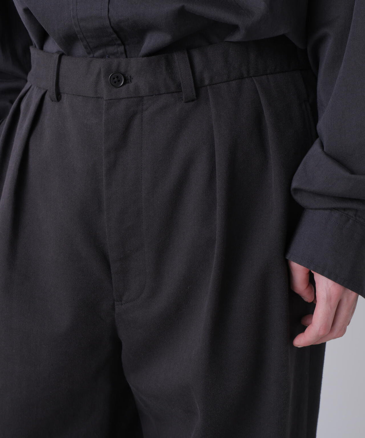 Ｙ /  [UNISEX] ORGANIC COTTON TENCEL CHINO TROUSERS