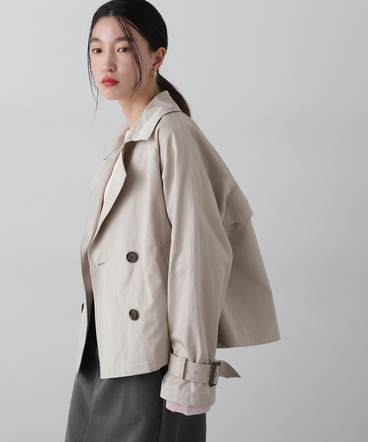 N.N. Natural Beauty Basic 今季　ショートトレンチコート N.Natural Beauty Basic トレンチコート コート 袖バックル