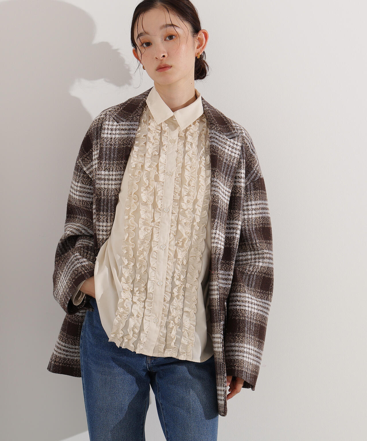 【岸本セシルさん着用】フロントフリルブラウス