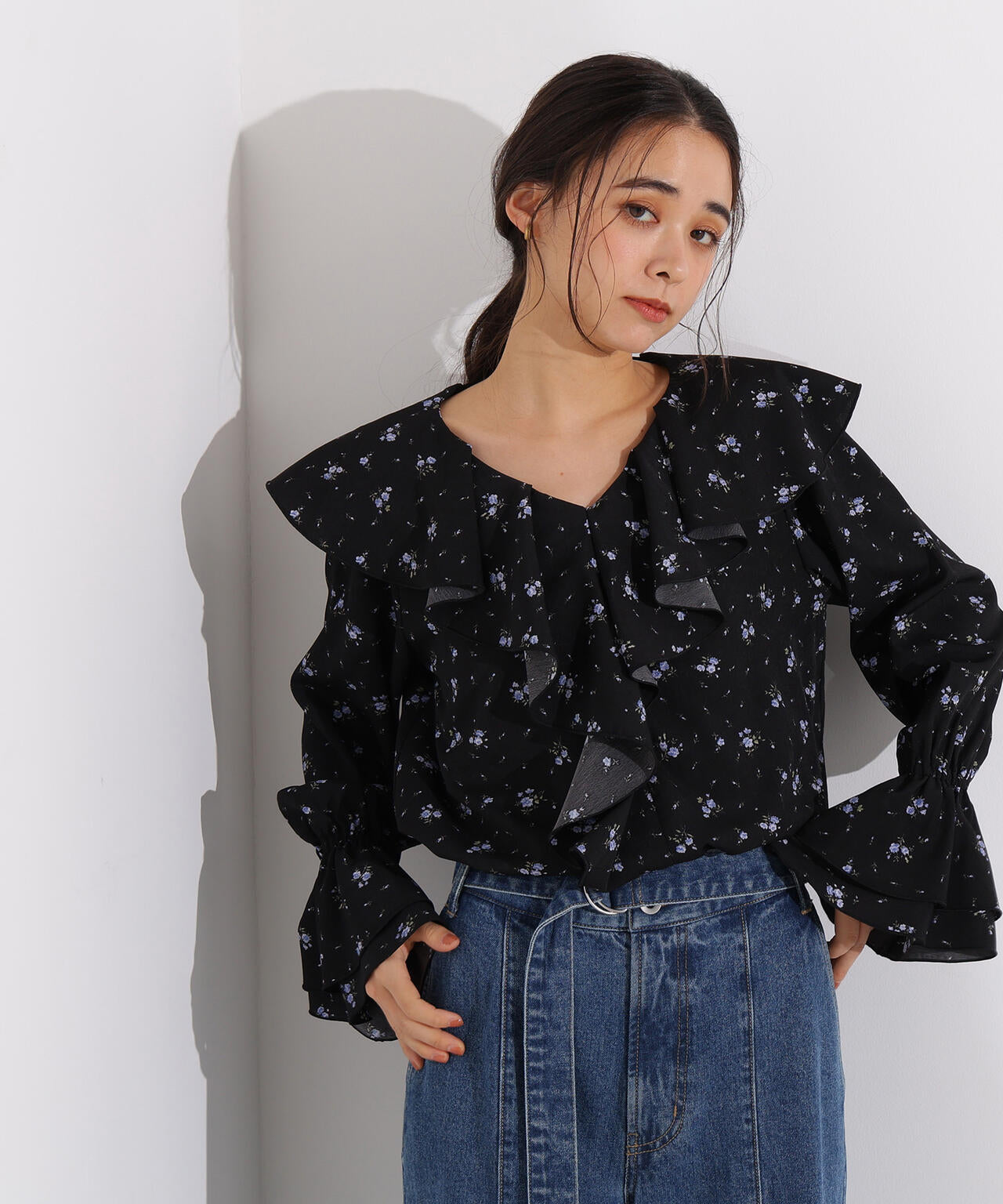 プリントラッフルブラウス