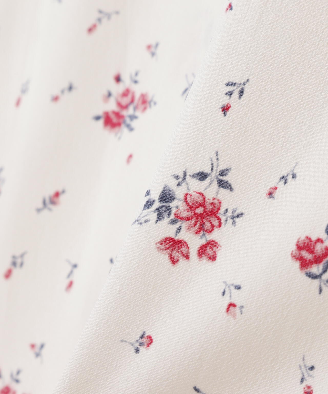 プリントラッフルブラウス