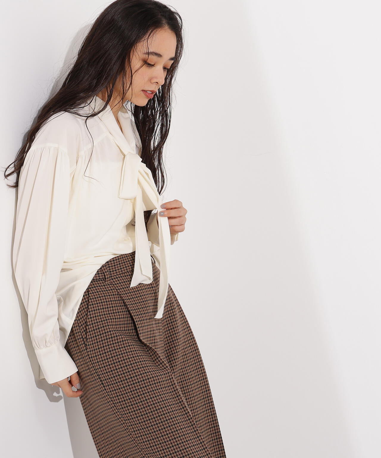 ヴィンテージサテンボウブラウス